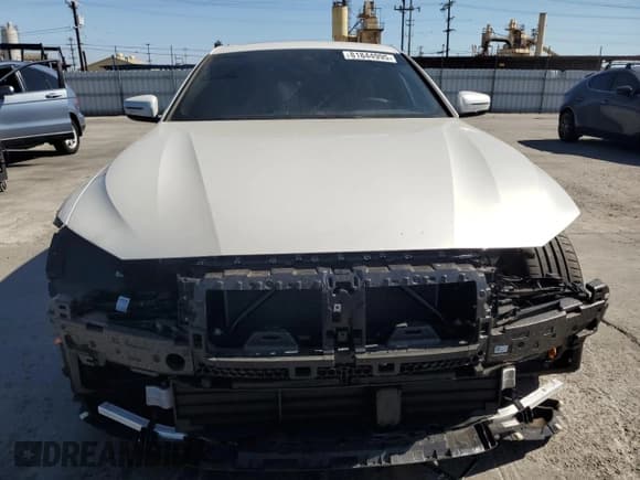 ✅ 2025 BMW i4 eDrive40 • VIN: WBY23HD00SFU12300 • Lot: 81844995. Listed on Copart with 7,636 mi. Free auction sales archive from the USA and detailed vehicle history report at DreamBid. Image 5.