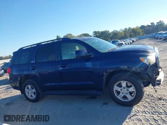 ✅ 2010 Toyota Sequoia SR5 • VIN: 5TDZY5G1XAS025580 • Lot: 43590753. Listed on IAAI with 212,845 mi. Free auction sales archive from the USA and detailed vehicle history report at DreamBid. Image 13.