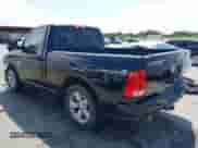 2013 Ram 1500 Express z VIN 3C6JR6AT8DG505511, wystawiony jako IAAI lot #43104315 z przebiegiem 306 996 mil mil oraz . Historia ofert i sprzedaży dostępna na DreamBid. Obrazek 3.