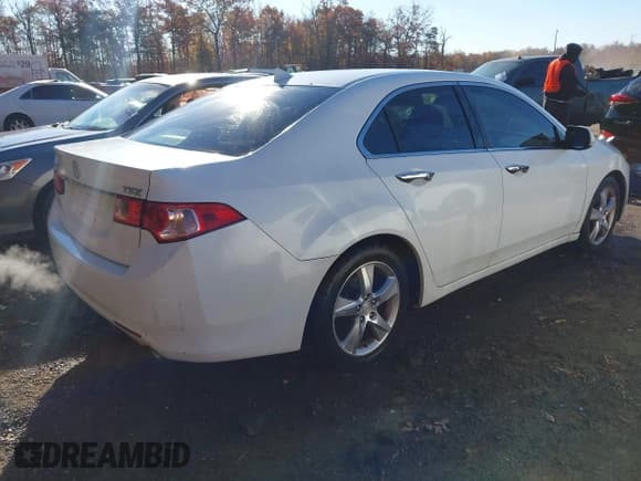 ✅ 2014 Acura TSX • VIN: JH4CU2F44EC005486 • Lot: 43610445. Listed on IAAI with 87,371 mi. Free auction sales archive from the USA and detailed vehicle history report at DreamBid. Image 4.