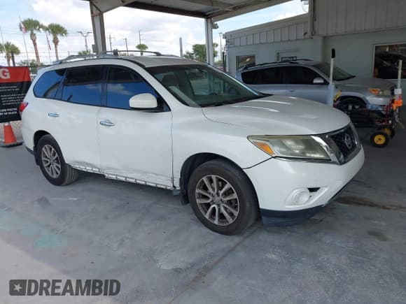 ✅ 2014 Nissan Pathfinder SV • VIN: 5N1AR2MN5EC653047 • Лот: 43789678. Опубликован ранее на IAAI с пробегом 164 099 миль. Бесплатный доступ к архиву аукционных продаж из США и подробный отчёт об истории автомобиля на DreamBid. Изображение 1.