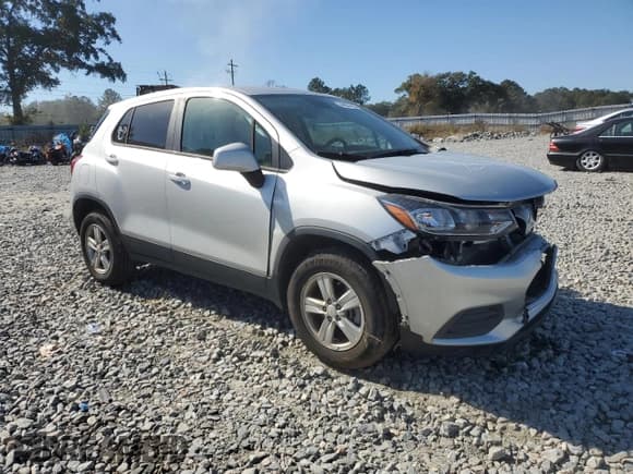 ✅ 2022 Chevrolet Trax LS • VIN: KL7CJNSM8NB545024 • Lot: 91587795. Listed on Copart with 45,039 mi. Free auction sales archive from the USA and detailed vehicle history report at DreamBid. Image 4.