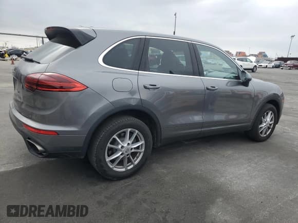 ✅ 2016 Porsche Cayenne • VIN: WP1AA2A21GKA15990 • Лот: 61808045. Опубликован ранее на Copart с пробегом 142 828 миль. Бесплатный доступ к архиву аукционных продаж из США и подробный отчёт об истории автомобиля на DreamBid. Изображение 3.