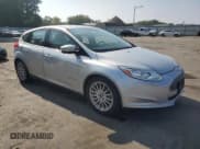 ✅ 2016 Ford Focus Electric • VIN: 1FADP3R43GL388327 • Lot: 47769245. Wystawiony na Copart z przebiegiem 3 651 mil. Bezpłatny archiwum sprzedaży aukcyjnych z USA i szczegółowy raport historii pojazdu na DreamBid. Zdjęcie 4.