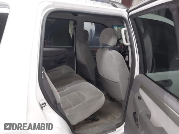 ✅ 2004 Ford Explorer XLT • VIN: 1FMZU73K24ZB08084 • Lot: 43824553. Wystawiony na IAAI z przebiegiem Nie podano. Bezpłatny archiwum sprzedaży aukcyjnych z USA i szczegółowy raport historii pojazdu na DreamBid. Zdjęcie 8.