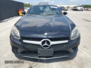 ✅ 2017 Mercedes-Benz SLC 300 • VIN: WDDPK3JA2HF140714 • Lot: 57855965. Wystawiony na Copart z przebiegiem 89 694 mil. Bezpłatny archiwum sprzedaży aukcyjnych z USA i szczegółowy raport historii pojazdu na DreamBid. Zdjęcie 5.