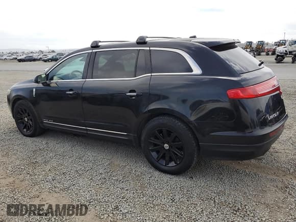 ✅ 2013 Lincoln MKT • VIN: 2LMHJ5NK5DBL59422 • Lot: 56723325. Wystawiony na Copart z przebiegiem 241 792 mil. Bezpłatny archiwum sprzedaży aukcyjnych z USA i szczegółowy raport historii pojazdu na DreamBid. Zdjęcie 2.