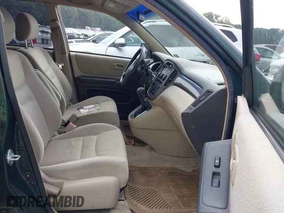 2001 Toyota Highlander с VIN JTEGF21A210021767, выставлен на аукционе IAAI как лот 42883929 с пробегом 170 553 миль миль и . История ставок и продаж доступна на DreamBid. Изображение 5.