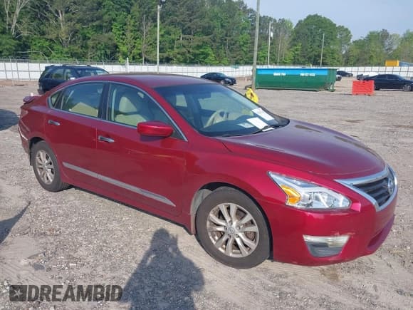 ✅ 2015 Nissan Altima S • VIN: 1N4AL3AP1FC169255 • Lot: 42156746. Wystawiony na IAAI z przebiegiem 175 357 mil. Bezpłatny archiwum sprzedaży aukcyjnych z USA i szczegółowy raport historii pojazdu na DreamBid. Zdjęcie 1.