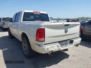 ✅ 2009 Dodge 1500 SLT • VIN: 1D3HB13T89S815483 • Lot: 41735568. Wystawiony na IAAI z przebiegiem 231 526 mil. Bezpłatny archiwum sprzedaży aukcyjnych z USA i szczegółowy raport historii pojazdu na DreamBid. Zdjęcie 3.