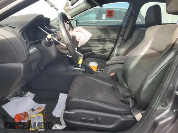 ✅ 2018 Acura ILX Premium • VIN: 19UDE2F80JA009631 • Лот: 83498184. Опубликован ранее на Copart с пробегом 95 258 миль. Бесплатный доступ к архиву аукционных продаж из США и подробный отчёт об истории автомобиля на DreamBid. Изображение 7.