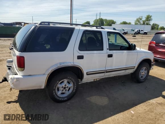 ✅ 2001 Chevrolet Blazer LT • VIN: 1GNDT13W012207791 • Lot: 65397295. Wystawiony na Copart z przebiegiem 202 389 mil. Bezpłatny archiwum sprzedaży aukcyjnych z USA i szczegółowy raport historii pojazdu na DreamBid. Zdjęcie 3.