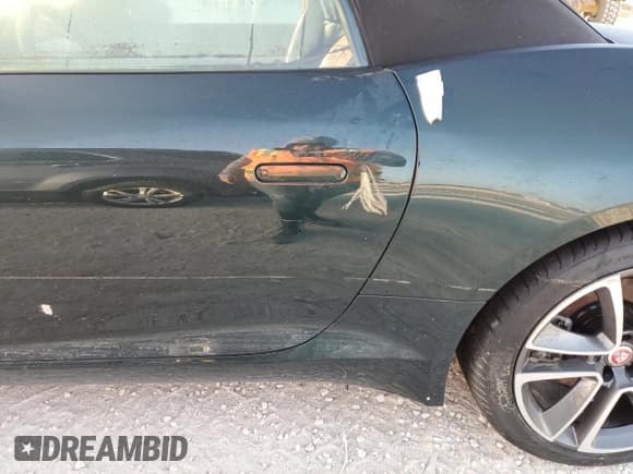 ✅ 2021 Jaguar F-Type P300 • VIN: SAJDD5GX9MCK75037 • Lot: 77380944. Wystawiony na Copart z przebiegiem Nie podano. Bezpłatny archiwum sprzedaży aukcyjnych z USA i szczegółowy raport historii pojazdu na DreamBid. Zdjęcie 12.