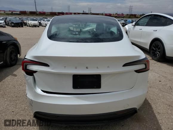 ✅ 2024 Tesla Model 3 • VIN: 5YJ3E1EA9RF815933 • Lot: 55842245. Wystawiony na Copart z przebiegiem 9 147 mil. Bezpłatny archiwum sprzedaży aukcyjnych z USA i szczegółowy raport historii pojazdu na DreamBid. Zdjęcie 6.