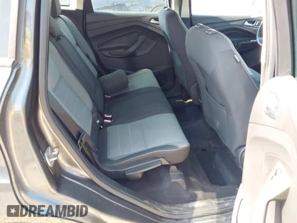 ✅ 2016 Ford C-Max SE • VIN: 1FADP5AU1GL114230 • Lot: 42985546. Wystawiony na IAAI z przebiegiem 110 336 mil. Bezpłatny archiwum sprzedaży aukcyjnych z USA i szczegółowy raport historii pojazdu na DreamBid. Zdjęcie 8.