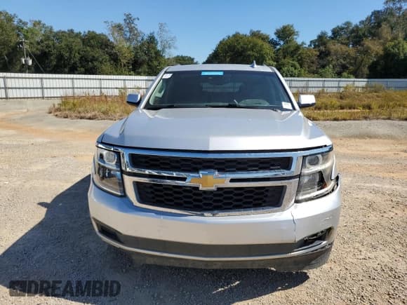 ✅ 2019 Chevrolet Suburban LT • VIN: 1GNSCHKC0KR187221 • Lot: 76785024. Wystawiony na Copart z przebiegiem 194 631 mil. Bezpłatny archiwum sprzedaży aukcyjnych z USA i szczegółowy raport historii pojazdu na DreamBid. Zdjęcie 5.