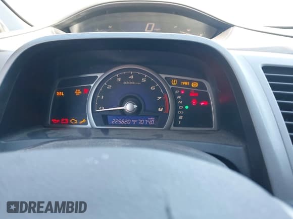 ✅ 2011 Honda Civic LX-S • VIN: 2HGFA1F63BH549569 • Lot: 43477160. Listed on IAAI with 225,620 mi. Free auction sales archive from the USA and detailed vehicle history report at DreamBid. Image 7.