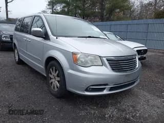 ✅ 2011 Chrysler Town & Country Touring L • VIN: 2A4RR8DG4BR799786 • Lot: 43906423. Wystawiony na IAAI z przebiegiem 247 292 mil. Bezpłatny archiwum sprzedaży aukcyjnych z USA i szczegółowy raport historii pojazdu na DreamBid. Zdjęcie 1.