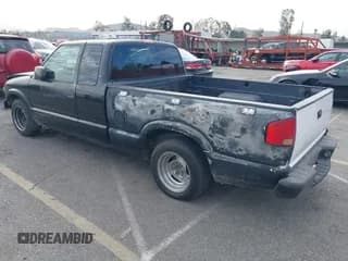 ✅ 2000 Chevrolet S-10 LS • VIN: 1GCCS19W2Y8170281 • Лот: 41687414. Опубликован ранее на IAAI с пробегом 186 332 миль. Бесплатный доступ к архиву аукционных продаж из США и подробный отчёт об истории автомобиля на DreamBid. Изображение 3.