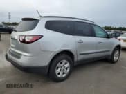 ✅ 2014 Chevrolet Traverse LS • VIN: 1GNKRFKD5EJ210409 • Lot: 71789794. Wystawiony na Copart z przebiegiem 82 645 mil. Bezpłatny archiwum sprzedaży aukcyjnych z USA i szczegółowy raport historii pojazdu na DreamBid. Zdjęcie 3.