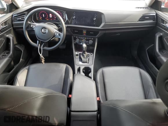 ✅ 2020 Volkswagen Jetta SEL • VIN: 3VWEB7BU8LM001968 • Lot: 59587655. Wystawiony na Copart z przebiegiem 41 392 mil. Bezpłatny archiwum sprzedaży aukcyjnych z USA i szczegółowy raport historii pojazdu na DreamBid. Zdjęcie 8.