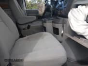 ✅ 2012 Ford Econoline Cargo Recreational • VIN: 1FTNE2EW9CDA72795 • Lot: 43179605. Wystawiony na IAAI z przebiegiem 108 872 mil. Bezpłatny archiwum sprzedaży aukcyjnych z USA i szczegółowy raport historii pojazdu na DreamBid. Zdjęcie 5.