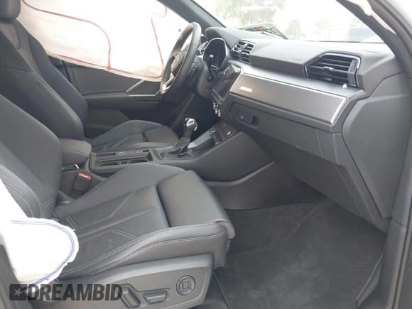 ✅ 2024 Audi Q3 S line Premium Plus • VIN: WA1EECF30R1081433 • Лот: 42779985. Опубликован ранее на IAAI с пробегом 15 379 миль. Бесплатный доступ к архиву аукционных продаж из США и подробный отчёт об истории автомобиля на DreamBid. Изображение 5.