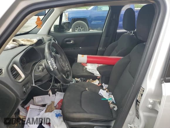 ✅ 2019 Jeep Renegade Sport • VIN: ZACNJAAB9KPK41509 • Lot: 70281185. Wystawiony na Copart z przebiegiem 75 848 mil. Bezpłatny archiwum sprzedaży aukcyjnych z USA i szczegółowy raport historii pojazdu na DreamBid. Zdjęcie 7.