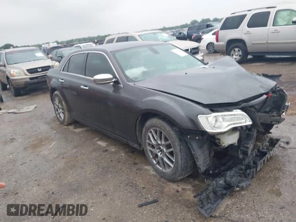 ✅ 2015 Chrysler 300 C • VIN: 2C3CCAEG4FH903728 • Lot: 42425950. Wystawiony na IAAI z przebiegiem 289 661 mil. Bezpłatny archiwum sprzedaży aukcyjnych z USA i szczegółowy raport historii pojazdu na DreamBid. Zdjęcie 1.