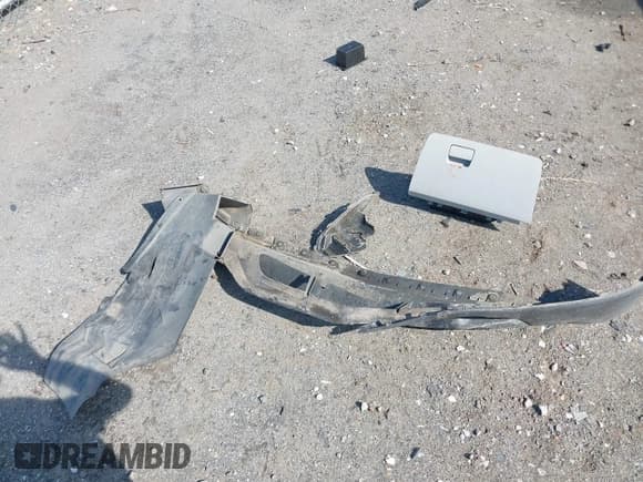 ✅ 2017 Chevrolet Equinox LT • VIN: 2GNALCEK7H6231995 • Лот: 43084054. Опубликован ранее на IAAI с пробегом Не указан. Бесплатный доступ к архиву аукционных продаж из США и подробный отчёт об истории автомобиля на DreamBid. Изображение 12.