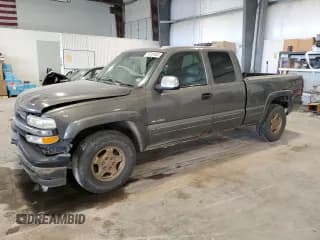 ✅ 2002 Chevrolet Silverado 1500 LS • VIN: 2GCEK19T121335326 • Лот: 71213445. Опубликован ранее на Copart с пробегом 183 009 миль. Бесплатный доступ к архиву аукционных продаж из США и подробный отчёт об истории автомобиля на DreamBid. Изображение 1.