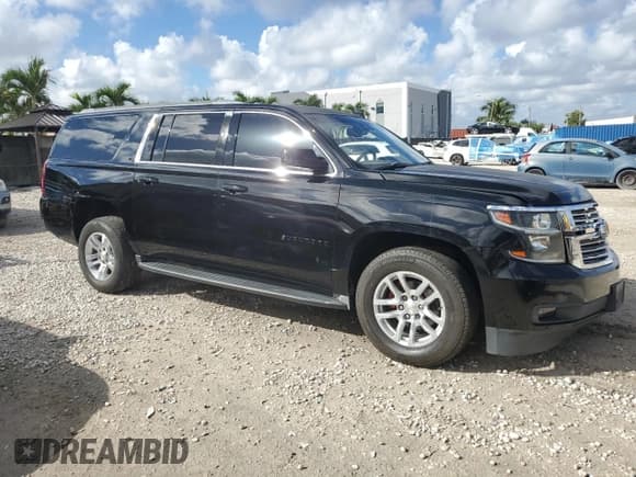 ✅ 2015 Chevrolet Suburban LT • VIN: 1GNSKJKCXFR527474 • Lot: 90314925. Wystawiony na Copart z przebiegiem 326 590 mil. Bezpłatny archiwum sprzedaży aukcyjnych z USA i szczegółowy raport historii pojazdu na DreamBid. Zdjęcie 4.