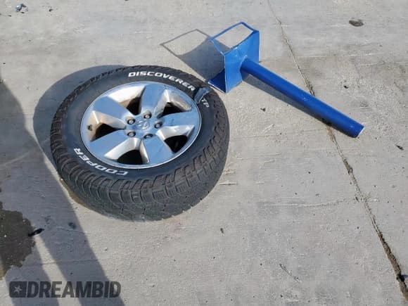 ✅ 2019 Ram 1500 Big Horn • VIN: 1C6RR7LT6KS620863 • Лот: 53536115. Опубликован ранее на Copart с пробегом 69 033 миль. Бесплатный доступ к архиву аукционных продаж из США и подробный отчёт об истории автомобиля на DreamBid. Изображение 13.