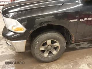 ✅ 2009 Dodge 1500 SLT • VIN: 1D3HV18T09S823240 • Lot: 41827920. Wystawiony na IAAI z przebiegiem 179 843 mil. Bezpłatny archiwum sprzedaży aukcyjnych z USA i szczegółowy raport historii pojazdu na DreamBid. Zdjęcie 6.