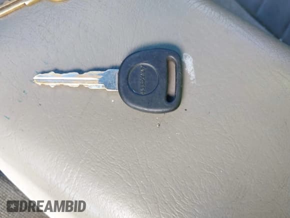 ✅ 2002 GMC Sonoma SLS • VIN: 1GTCS14W028174053 • Лот: 42573464. Опубликован ранее на IAAI с пробегом 185 563 миль. Бесплатный доступ к архиву аукционных продаж из США и подробный отчёт об истории автомобиля на DreamBid. Изображение 11.