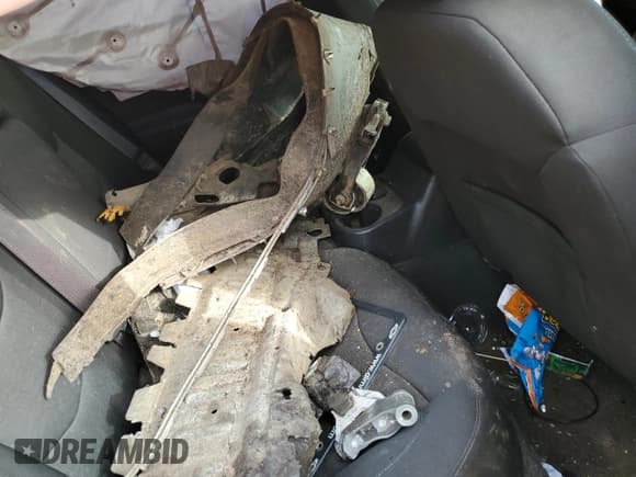 ✅ 2017 Chevrolet Volt LT • VIN: 1G1RA6S5XHU111667 • Lot: 53891844. Wystawiony na Copart z przebiegiem Nie podano. Bezpłatny archiwum sprzedaży aukcyjnych z USA i szczegółowy raport historii pojazdu na DreamBid. Zdjęcie 13.