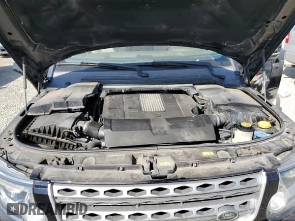 ✅ 2015 Land Rover LR4 HSE • VIN: SALAG2V66FA746599 • Lot: 85517745. Wystawiony na Copart z przebiegiem 134 951 mil. Bezpłatny archiwum sprzedaży aukcyjnych z USA i szczegółowy raport historii pojazdu na DreamBid. Zdjęcie 12.