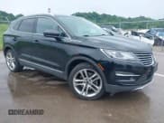 ✅ 2018 Lincoln MKC Reserve • VIN: 5LMCJ3D98JUL33084 • Lot: 42505440. Wystawiony na IAAI z przebiegiem 72 202 mil. Bezpłatny archiwum sprzedaży aukcyjnych z USA i szczegółowy raport historii pojazdu na DreamBid. Zdjęcie 1.
