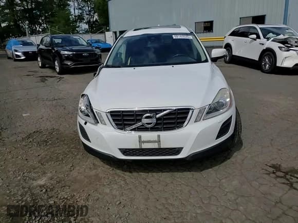 ✅ 2013 Volvo XC60 T6 • VIN: YV4902DZ4D2393276 • Lot: 68143535. Listed on Copart with 135,754 mi. Free auction sales archive from the USA and detailed vehicle history report at DreamBid. Image 14.