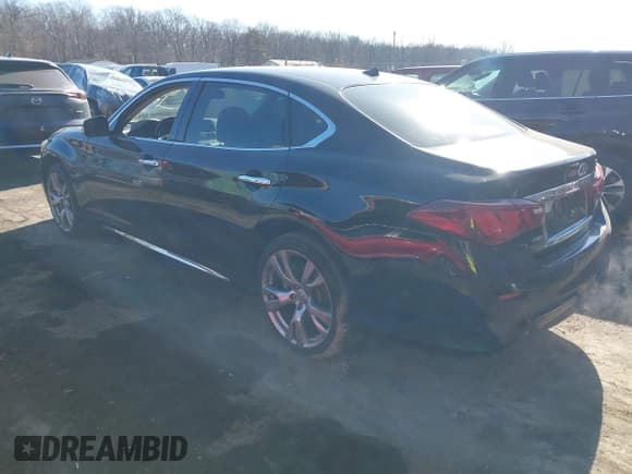 ✅ 2015 Infiniti Q70 • VIN: JN1BY1PR0FM831272 • Лот: 41651118. Опубликован ранее на IAAI с пробегом 132 152 миль. Бесплатный доступ к архиву аукционных продаж из США и подробный отчёт об истории автомобиля на DreamBid. Изображение 3.