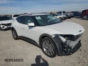 ✅ 2024 Genesis GV60 Advanced • VIN: KMUKCDSC0RU021447 • Lot: 72150984. Wystawiony na Copart z przebiegiem 926 mil. Bezpłatny archiwum sprzedaży aukcyjnych z USA i szczegółowy raport historii pojazdu na DreamBid. Zdjęcie 4.