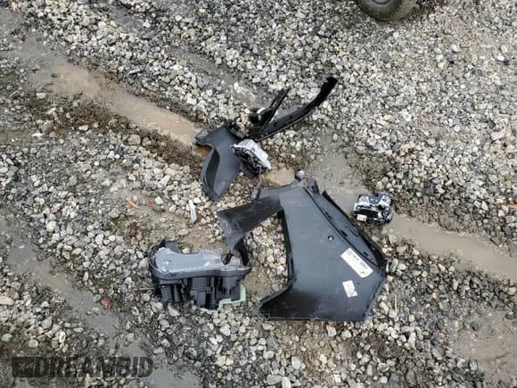 ✅ 2023 Hyundai Tucson Limited • VIN: KM8JECA11PU118393 • Lot: 60374153. Wystawiony na Copart z przebiegiem 1 685 mil. Bezpłatny archiwum sprzedaży aukcyjnych z USA i szczegółowy raport historii pojazdu na DreamBid. Zdjęcie 15.