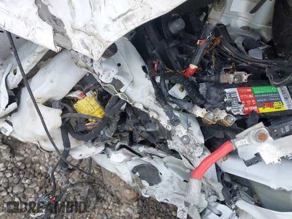 2016 Chevrolet Colorado 2WD Z71 z VIN 1GCGSDE30G1261605, wystawiony jako IAAI lot #42168453 z przebiegiem Nie podano mil oraz . Historia ofert i sprzedaży dostępna na DreamBid. Obrazek 16.