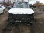 ✅ 2018 Land Rover Range Rover • VIN: SALGR2RV6JA383848 • Lot: 41938173. Wystawiony na IAAI z przebiegiem 93 534 mil. Bezpłatny archiwum sprzedaży aukcyjnych z USA i szczegółowy raport historii pojazdu na DreamBid. Zdjęcie 12.