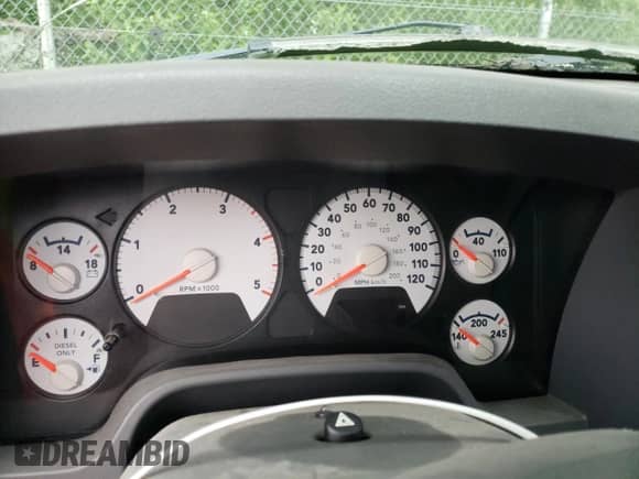 2006 Dodge 3500 SLT z VIN 3D7LX39C96G159374, wystawiony jako Copart lot #59817365 z przebiegiem Nie podano mil oraz Czysty tytuł • Clean title. Historia ofert i sprzedaży dostępna na DreamBid. Obrazek 9.