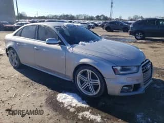 ✅ 2015 Audi S4 Premium Plus • VIN: WAUBGAFL3FA093723 • Лот: 38643684. Опубликован ранее на Copart с пробегом 211 929 миль. Бесплатный доступ к архиву аукционных продаж из США и подробный отчёт об истории автомобиля на DreamBid. Изображение 4.