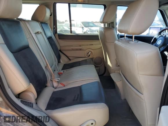 ✅ 2007 Jeep Commander Overland • VIN: 1J8HG68237C635691 • Lot: 92432865. Wystawiony na Copart z przebiegiem 98 794 mil. Bezpłatny archiwum sprzedaży aukcyjnych z USA i szczegółowy raport historii pojazdu na DreamBid. Zdjęcie 10.