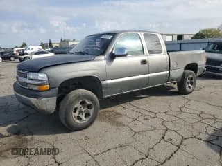 ✅ 2002 Chevrolet Silverado 1500 LS • VIN: 2GCEC19V221310367 • Lot: 82657025. Listed on Copart with 202,953 mi. Free auction sales archive from the USA and detailed vehicle history report at DreamBid. Image 1.
