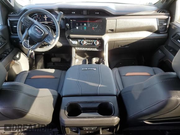 ✅ 2024 GMC Sierra 2500HD AT4 • VIN: 1GT49PEY0RF414842 • Lot: 71478374. Wystawiony na Copart z przebiegiem 206 mil. Bezpłatny archiwum sprzedaży aukcyjnych z USA i szczegółowy raport historii pojazdu na DreamBid. Zdjęcie 8.