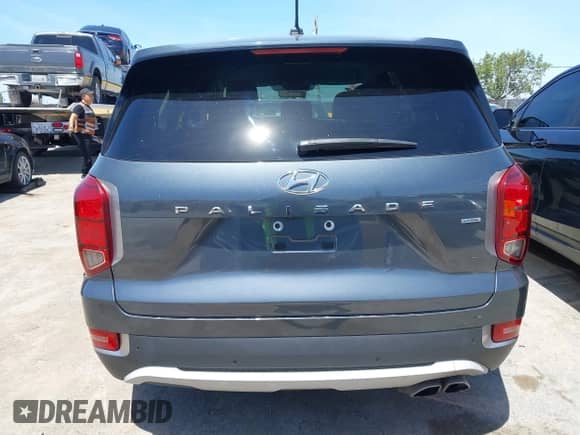 2021 Hyundai Palisade SE with VIN KM8R1DHE7MU183421, listed as a IAAI auction lot 42269640 with 30,330 mi miles and . Bid and sale history available at DreamBid. Image 17.